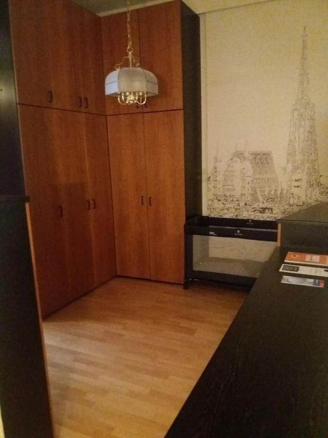 Geraeumige Zentrumsnahe Altbauwohnung Viena Exterior foto